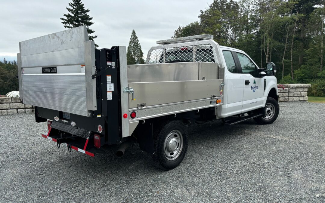 ProTech Aluminum Flatbed with TommyGate Lift for City of Shoreline