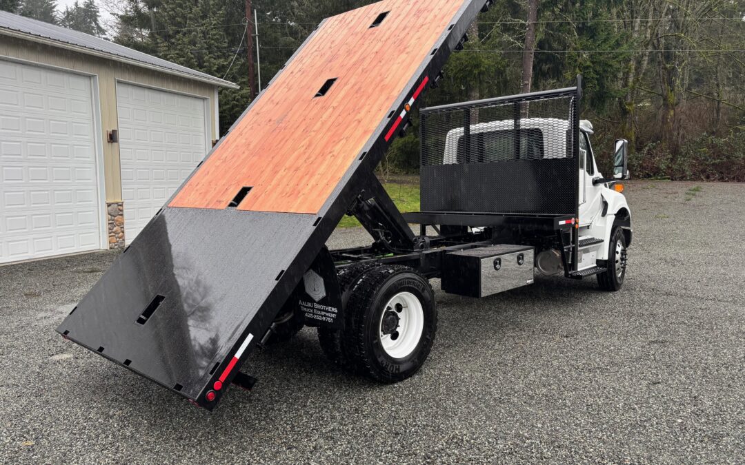 Split Lumber Deck with Stationary Headboard for Dealership